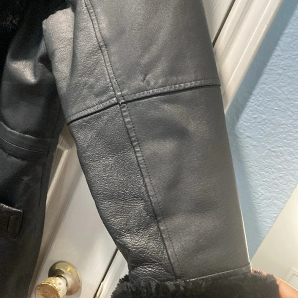 Reliable Source Fur-Lined 100% Leather Coat Size M - Picture 13 of 14